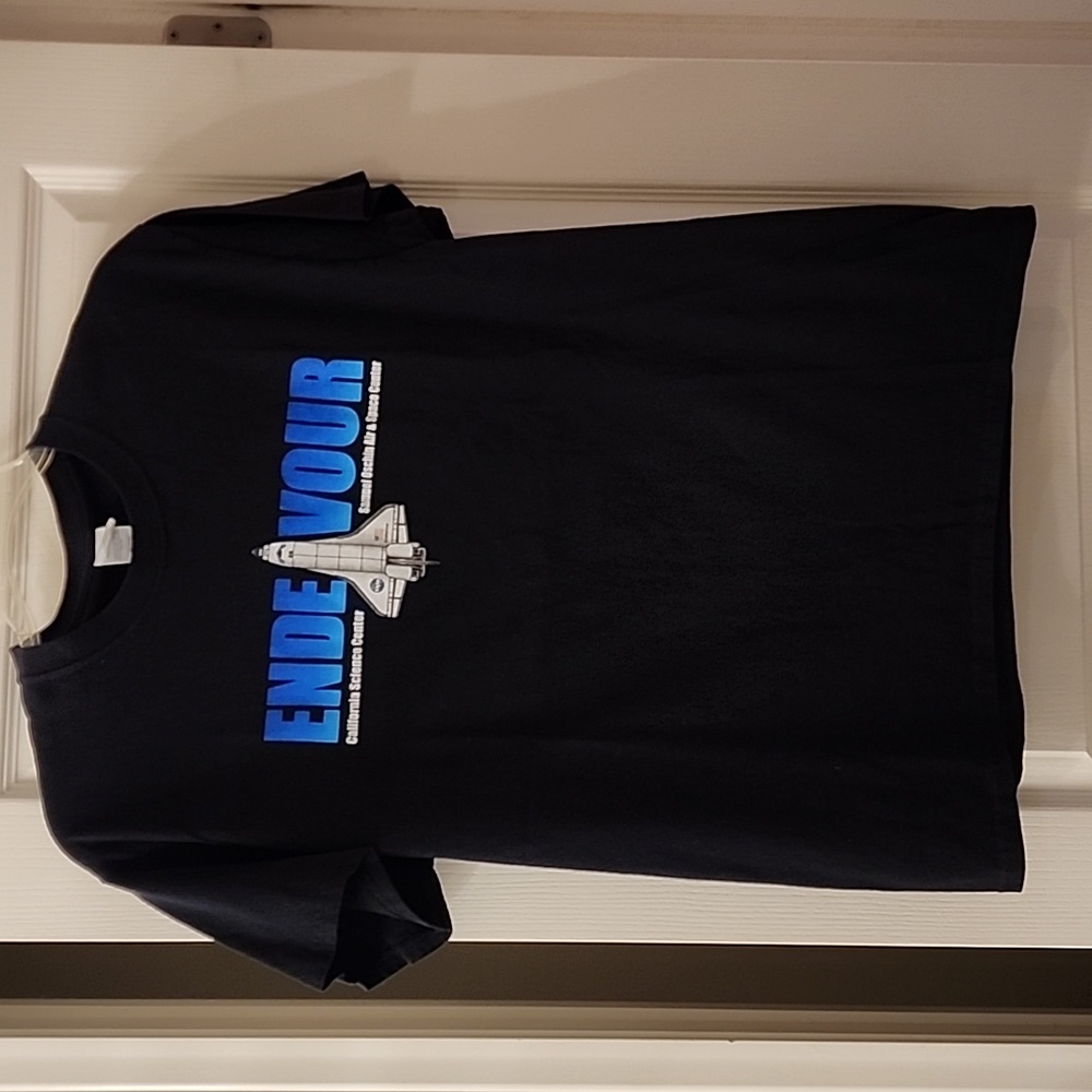 NWOT Endeavour Space Shuttle T-shirt Men's size Large